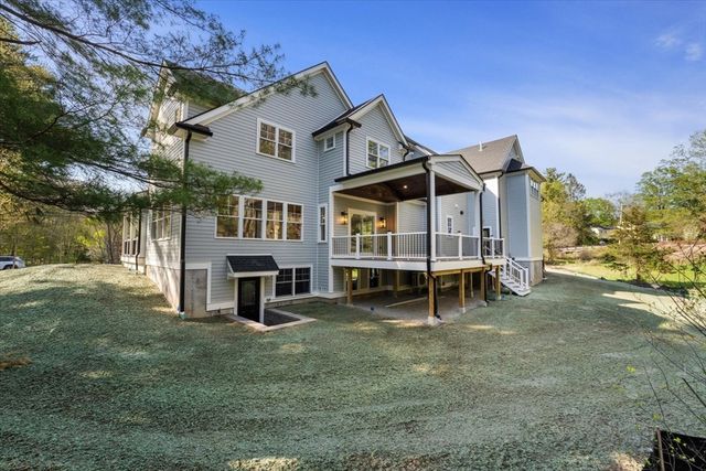 150 Fruit St, Hopkinton, MA 01748