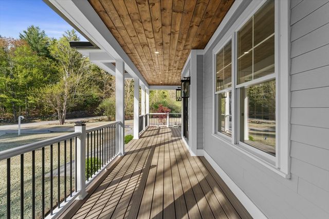 150 Fruit St, Hopkinton, MA 01748
