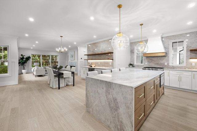 150 Fruit St, Hopkinton, MA 01748