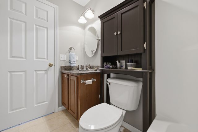 140 Commonwealth Ave 23, North Attleboro, MA 02760