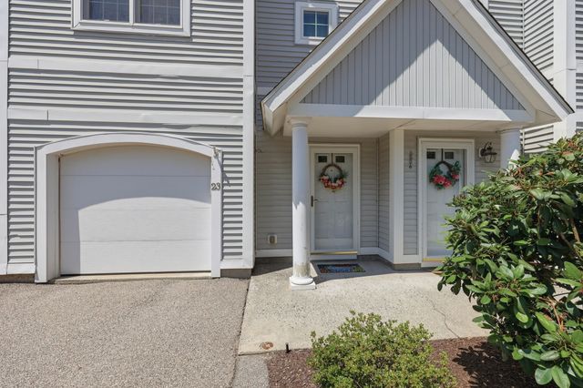 140 Commonwealth Ave 23, North Attleboro, MA 02760