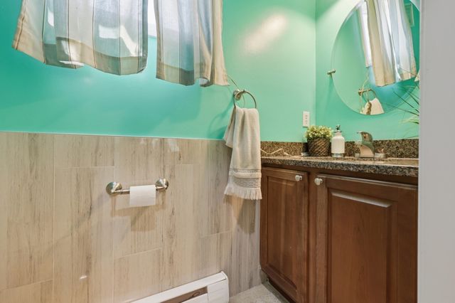 140 Commonwealth Ave 23, North Attleboro, MA 02760