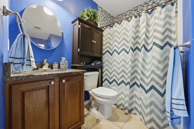 140 Commonwealth Ave 23, North Attleboro, MA 02760