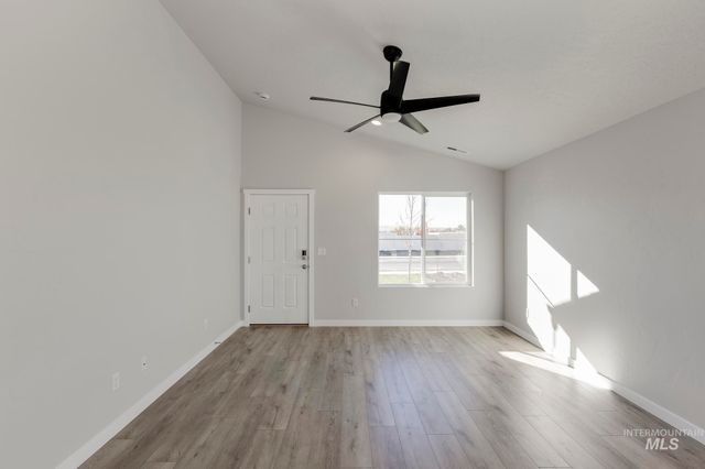 227 W 17th Ave, Jerome, ID 83338