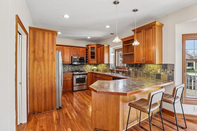 1606 Kohler Court, Waunakee, WI 53597