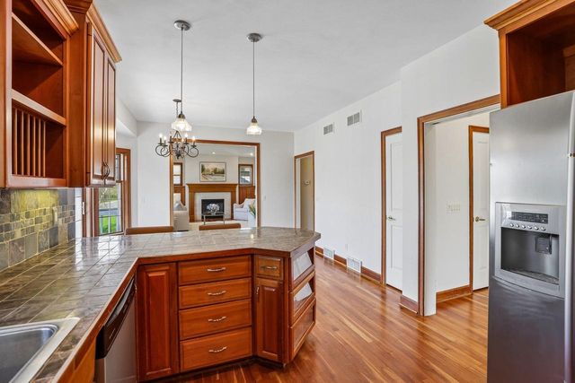 1606 Kohler Court, Waunakee, WI 53597