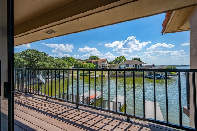 5515 Club Cove Court, De Cordova, TX 76049