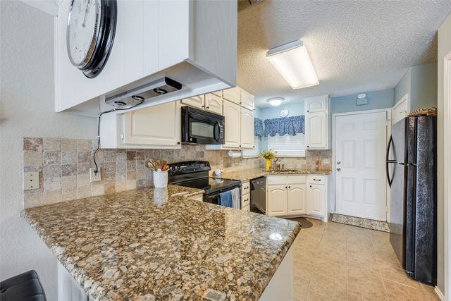 5515 Club Cove Court, De Cordova, TX 76049