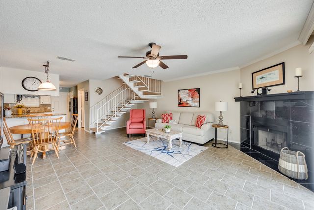 5515 Club Cove Court, De Cordova, TX 76049