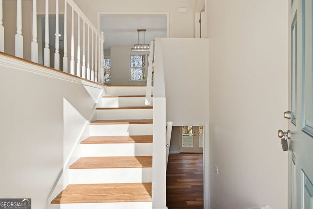 1518 Hillside Drive SE, Conyers, GA 30094