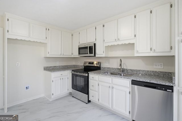 1518 Hillside Drive SE, Conyers, GA 30094