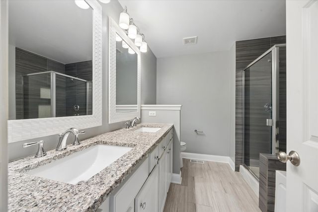 1987 Osprey Court 1987, Bartlett, IL 60103