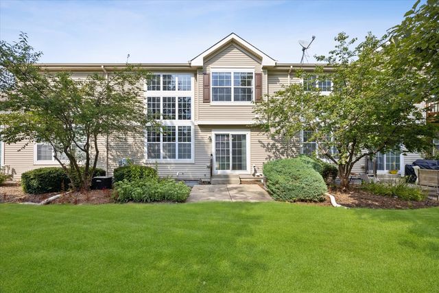 1987 Osprey Court 1987, Bartlett, IL 60103