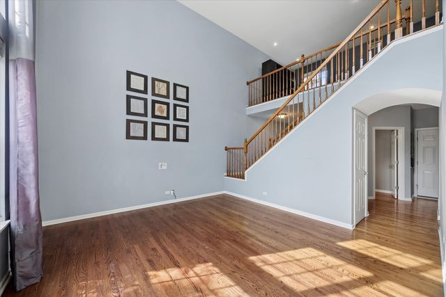1987 Osprey Court 1987, Bartlett, IL 60103