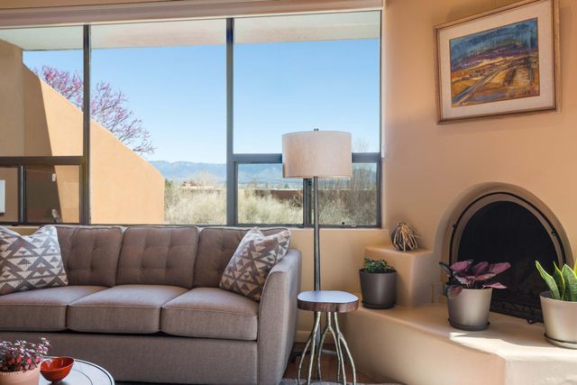 12 Mill Road NW, Albuquerque, NM 87120