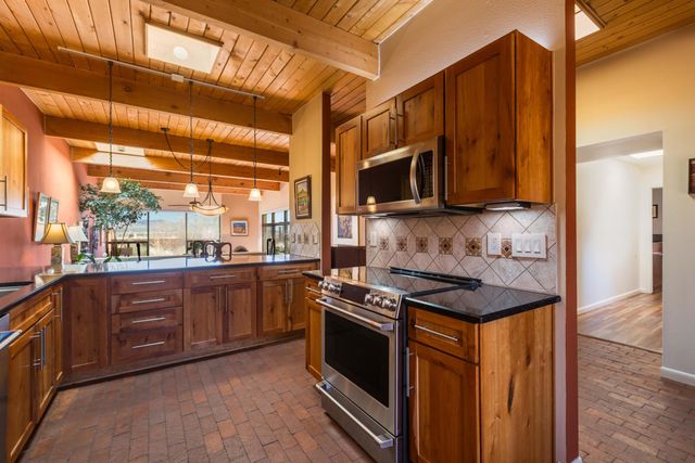 12 Mill Road NW, Albuquerque, NM 87120