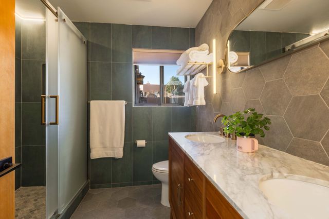 12 Mill Road NW, Albuquerque, NM 87120