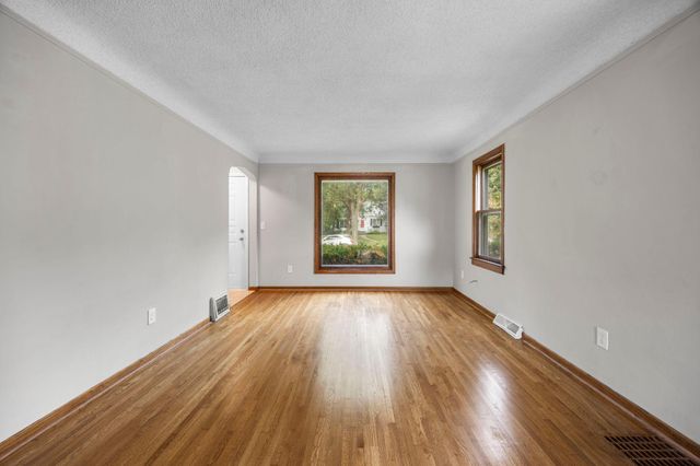 6401 Logan Avenue S, Richfield, MN 55423