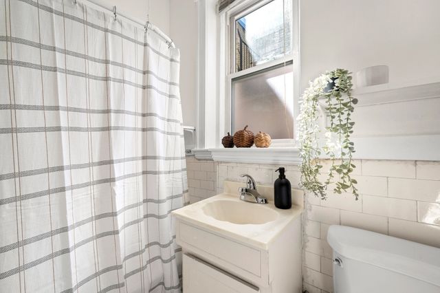 1840 Commonwealth Ave 8, Boston, MA 02135