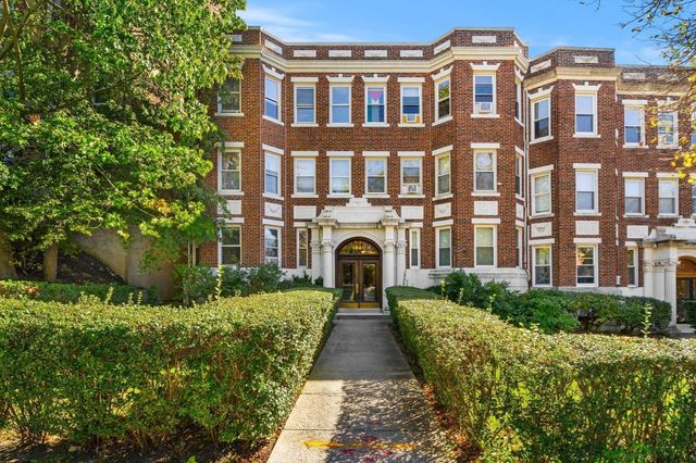 1840 Commonwealth Ave 8, Boston, MA 02135