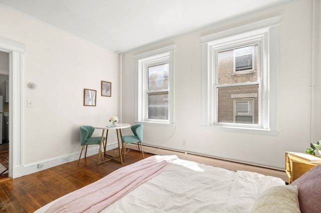 1840 Commonwealth Ave 8, Boston, MA 02135