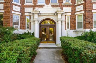 1840 Commonwealth Ave 8, Boston, MA 02135