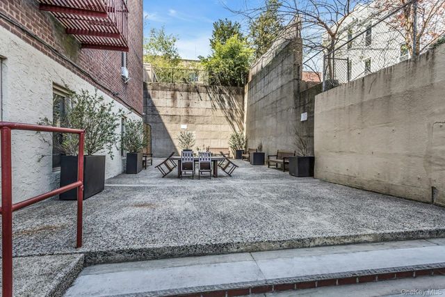 67-25 Clyde Street 1G, Forest Hills, NY 11375