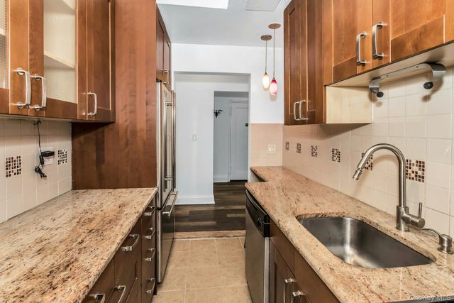 67-25 Clyde Street 1G, Forest Hills, NY 11375