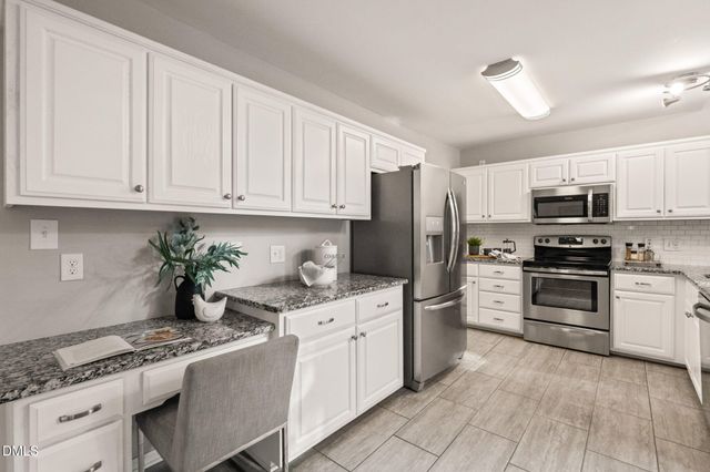514 Autumngate Drive, Cary, NC 27518