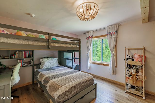 140 Bl Moore Lane, Jonesborough, TN 37659