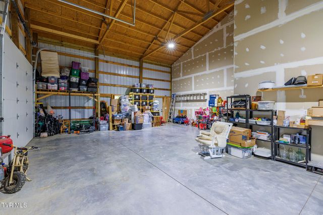 140 Bl Moore Lane, Jonesborough, TN 37659