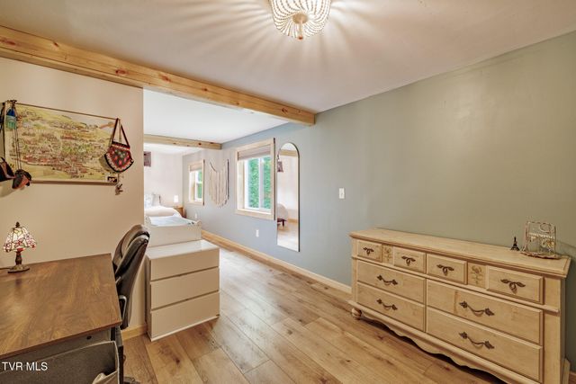 140 Bl Moore Lane, Jonesborough, TN 37659