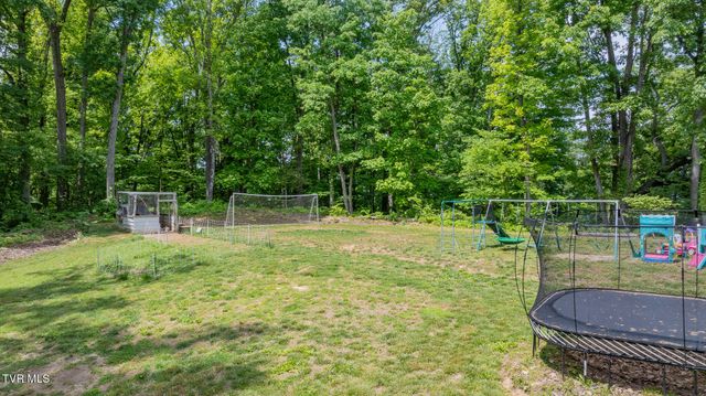 140 Bl Moore Lane, Jonesborough, TN 37659