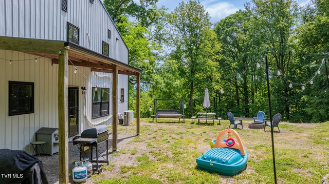 140 Bl Moore Lane, Jonesborough, TN 37659