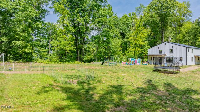140 Bl Moore Lane, Jonesborough, TN 37659
