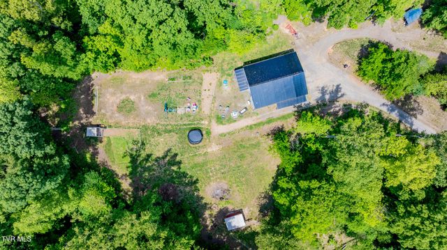 140 Bl Moore Lane, Jonesborough, TN 37659