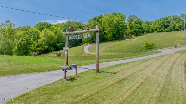 140 Bl Moore Lane, Jonesborough, TN 37659