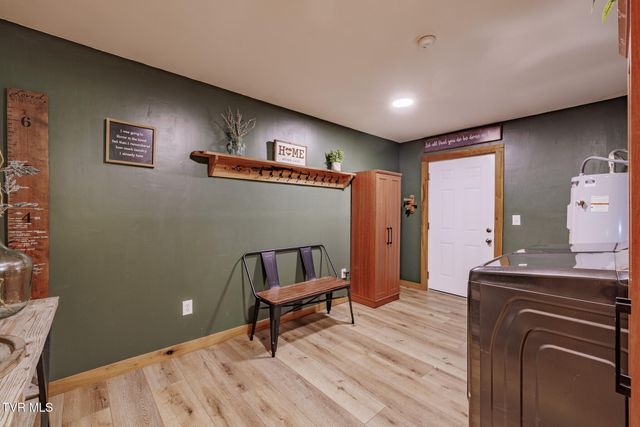 140 Bl Moore Lane, Jonesborough, TN 37659