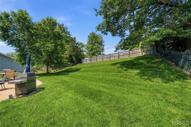 12067 Mereview Drive, St Louis, MO 63146