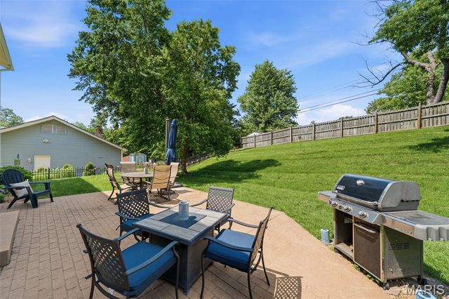 12067 Mereview Drive, St Louis, MO 63146