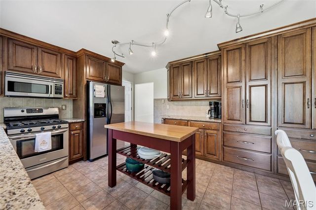 12067 Mereview Drive, St Louis, MO 63146