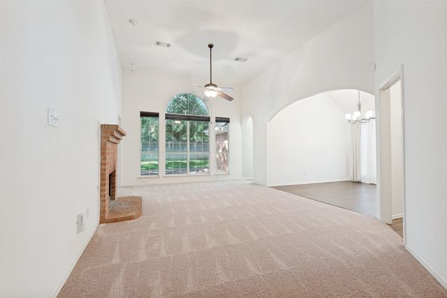 4712 Mount Hood Road, Fort Worth, TX 76137