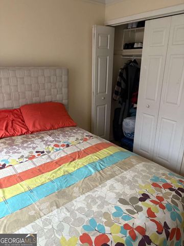 1317 Surrey Lane SW, Marietta, GA 30008