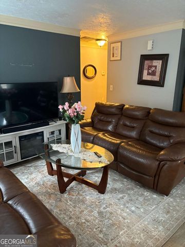 1317 Surrey Lane SW, Marietta, GA 30008