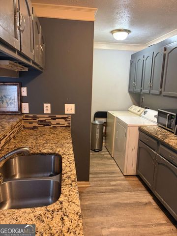 1317 Surrey Lane SW, Marietta, GA 30008