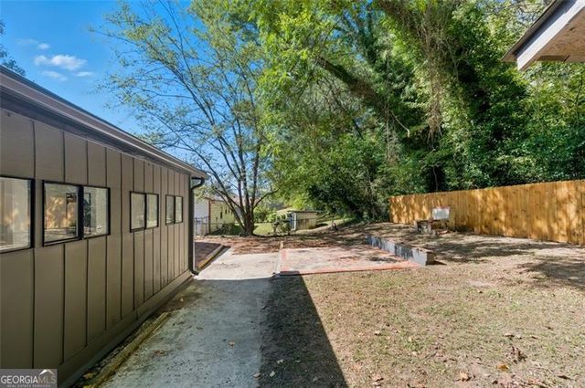 2541 SANTA BARBARA Drive NW, Atlanta, GA 30318