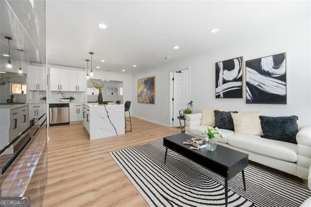 2541 SANTA BARBARA Drive NW, Atlanta, GA 30318