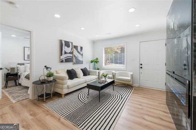 2541 SANTA BARBARA Drive NW, Atlanta, GA 30318