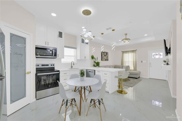 3108 Dichoso Avenue, Donna, TX 78537