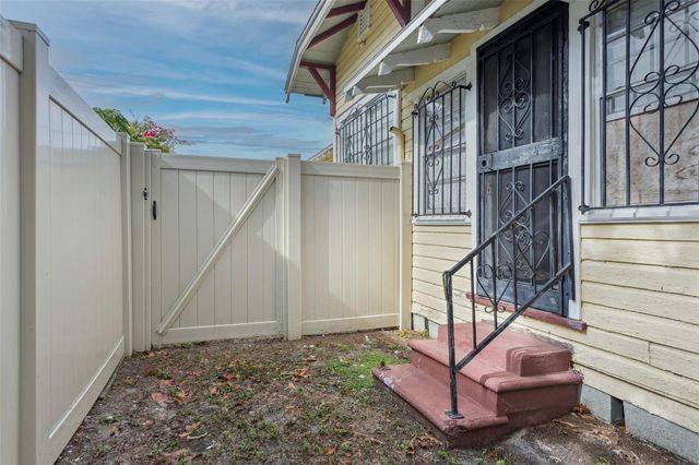 5005 N 15TH STREET, Tampa, FL 33610